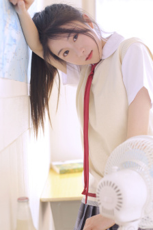 老中医吮她的花蒂和奶水视频播放